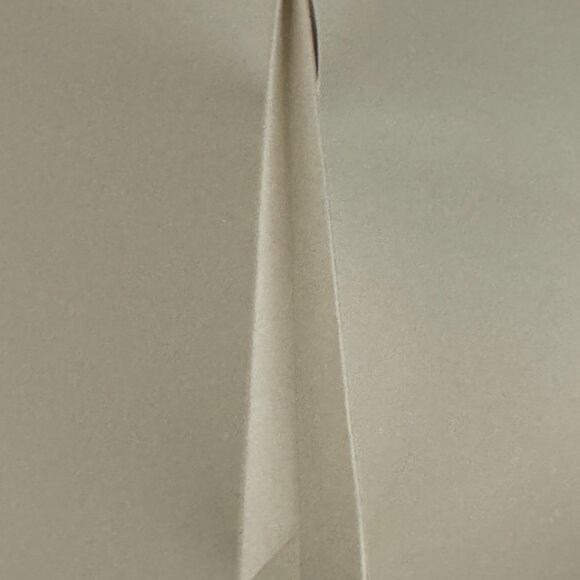 Louis Vuitton LA BEAUTE Lip Sample (4 colors) - Picture 7 of 8